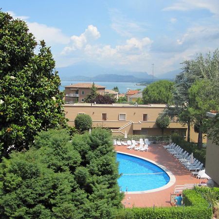 Appartamento La Madonnina Di Cathy Peschiera del Garda Exterior photo